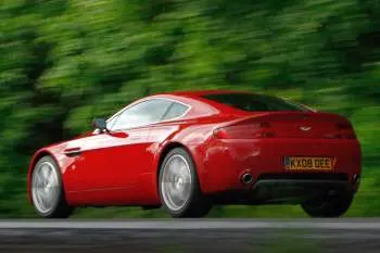 Aston Martin V8 Vantage – fotka 5