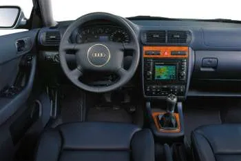 Audi A3 1.9 TDI 130hp Ambition trojdverový hatchback – fotka 8