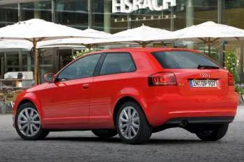 Audi A3 1.6 Ambiente – fotka 3