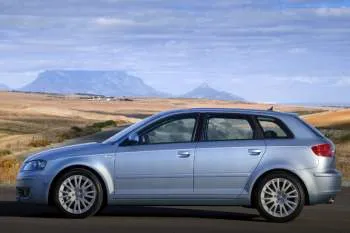 Audi A3 Sportback 2.0 FSI Attraction Pro Line – fotka 5
