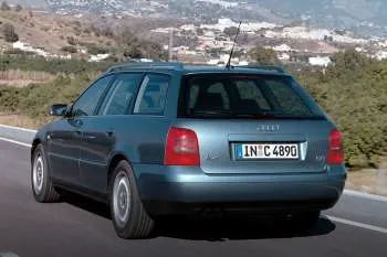 Audi A4 Avant 2.8 5V – fotka 2