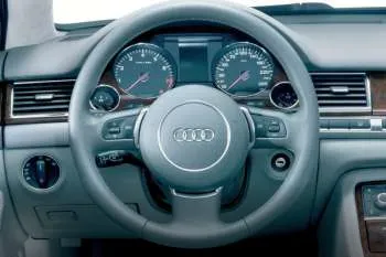 Audi A8 (2002 – 2007) – fotka 2