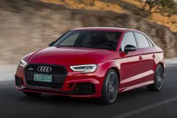 Audi RS3 Limousine (2017 – 2020) – fotka 4
