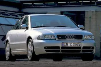 Audi S4 (1999 – 2001) – fotka 2