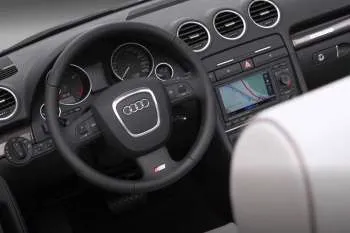 Audi S4 Cabriolet (2005 – 2008) – fotka 3