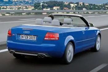 Audi S4 Cabriolet (2005 – 2008) – fotka 4