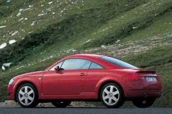 Audi TT Coupe 1.8 5V Turbo 190hp Advance – fotka 2