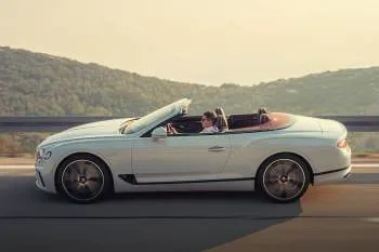 Bentley Continental GTC (od 2019) – fotka 11
