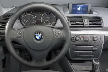 BMW 120i Executive – fotka 3