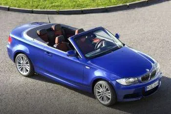 BMW 120d Cabrio Executive – fotka 2