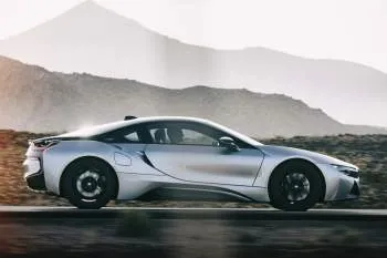 BMW i8 Coupe (od 2018) – fotka 5