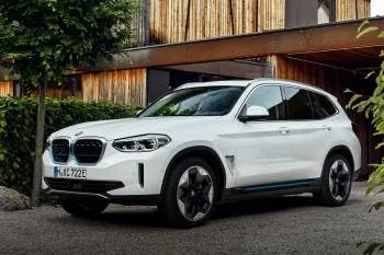BMW iX3 (od 2020) – fotka 13