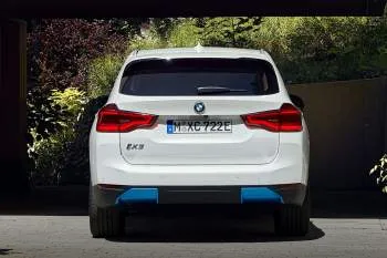 BMW iX3 (od 2020) – fotka 15
