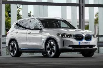 BMW iX3 (od 2020) – fotka 18