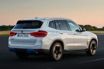 BMW iX3 (od 2020) – fotka 31