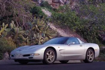 Chevrolet Corvette Coupe (1997 – 2004) – fotka 6