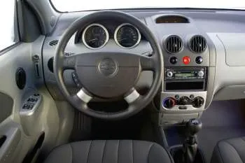 Chevrolet Kalos trojdverový hatchback (2005 – 2008) – fotka 3