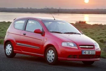 Chevrolet Kalos trojdverový hatchback (2005 – 2008) – fotka 8