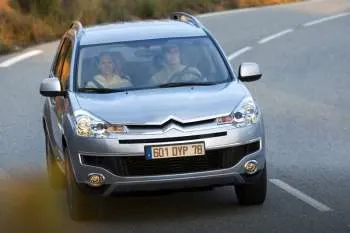 Citroën C-Crosser 2.4i 16v Exclusive – fotka 4