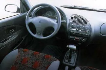 Citroën Saxo 1.4i SX trojdverový hatchback – fotka 4