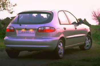Daewoo Lanos päťdverový hatchback (1997 – 2001) – fotka 2