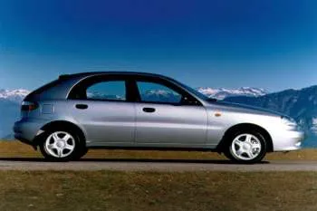 Daewoo Lanos päťdverový hatchback (1997 – 2001) – fotka 3