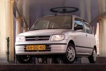 Daihatsu Cuore (1998 – 2001) – fotka 3