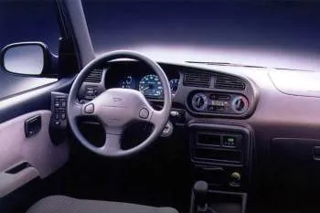 Daihatsu Cuore (1998 – 2001) – fotka 6