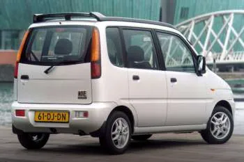 Daihatsu Move – fotka 2