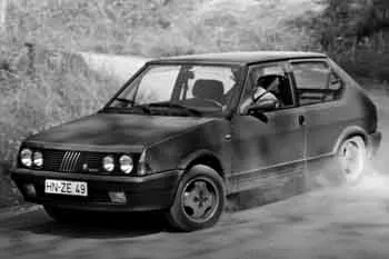 Fiat Ritmo trojdverový hatchback (1983 – 1985) – fotka 4