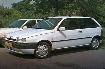 Fiat Tipo trojdverový hatchback (1993 – 1995) – fotka 3