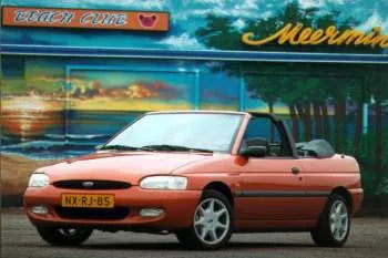 Ford Escort Cabriolet (1995 – 1998) – fotka 3