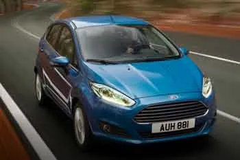 Ford Fiesta päťdverový hatchback (2012 – 2017) – fotka 11