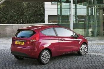 Ford Fiesta 1.6 TDCi Econetic Titanium trojdverový hatchback – fotka 3