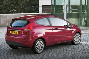 Ford Fiesta trojdverový hatchback (2008 – 2012) – fotka 12