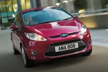 Ford Fiesta trojdverový hatchback (2008 – 2012) – fotka 18