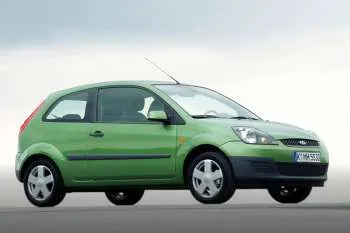 Ford Fiesta trojdverový hatchback (2005 – 2008) – fotka 9