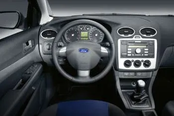 Ford Focus 1.6 TDCi 90hp Titanium päťdverový hatchback – fotka 2