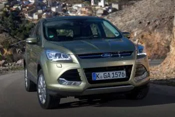 Ford Kuga (2013 – 2016) – fotka 13