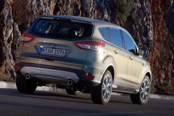 Ford Kuga (2013 – 2016) – fotka 14