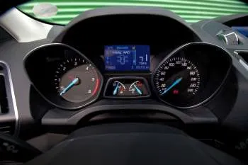 Ford Kuga (2013 – 2016) – fotka 43