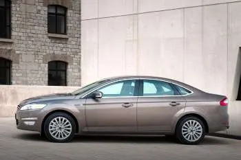 Ford Mondeo sedan (2010 – 2014) – fotka 6