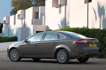 Ford Mondeo sedan (2010 – 2014) – fotka 9