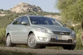 Ford Mondeo 2.0 TDCi 115hp Titanium sedan – fotka 2