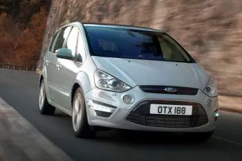 Ford S-MAX 2.0 EcoBoost 203hp Titanium – fotka 3