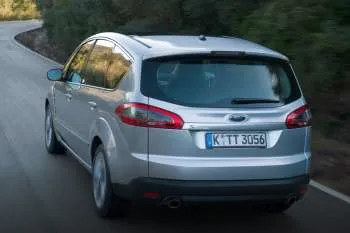 Ford S-MAX 2.0 EcoBoost 203hp Titanium – fotka 7