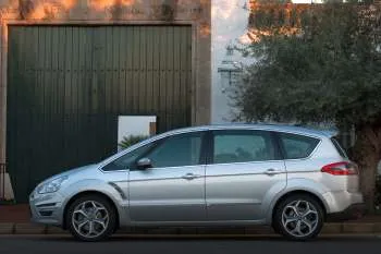 Ford S-MAX (2010 – 2015) – fotka 9