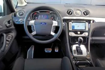 Ford S-MAX (2010 – 2015) – fotka 13