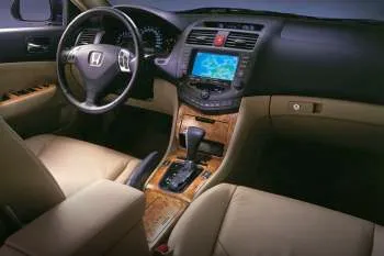 Honda Accord (2003 – 2005) – fotka 3
