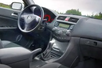 Honda Accord (2003 – 2005) – fotka 11